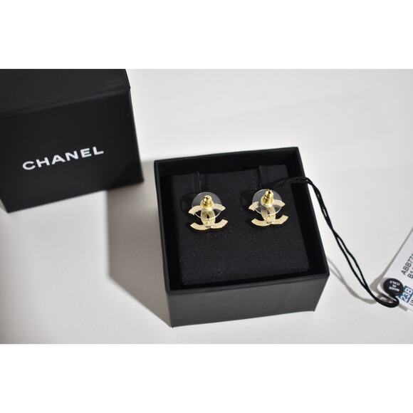 Chanel 23B Gold Pearl White Crystal CC Logo Classic Statement Stud Earrings - Picture 10 of 12